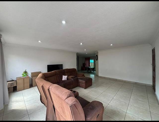 4 BEDROOM HOUSE FOR SALE IN DELAREY